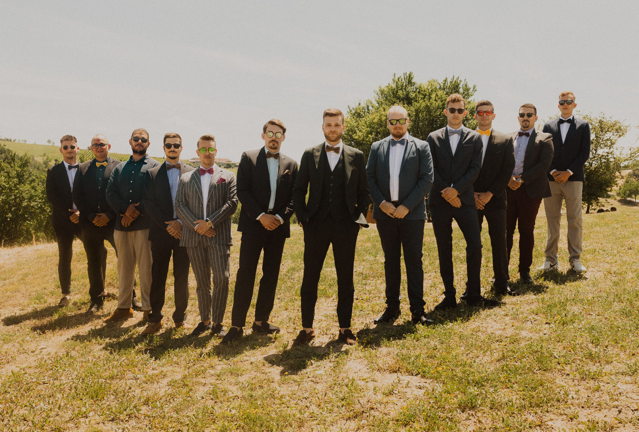 Destinationhochzeit in Italien, Casale Monferrato Groomsmen in Italien