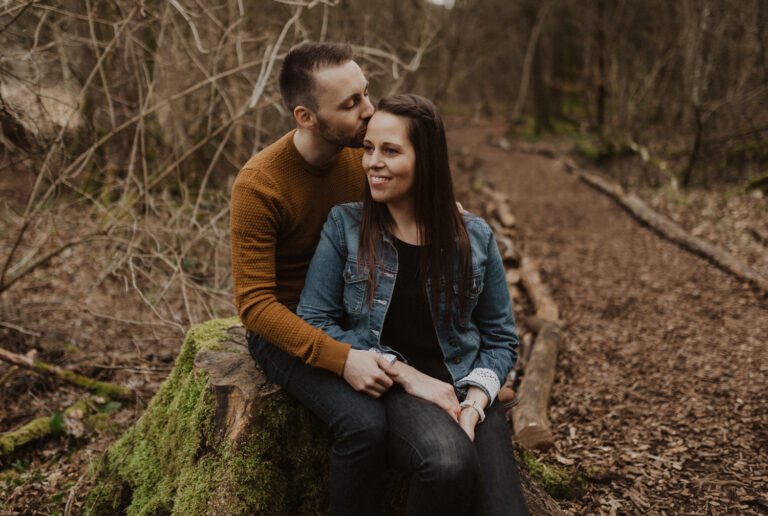 Paar Fotoshooting Wald