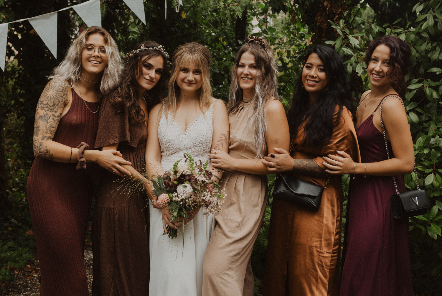 Noelle & Oli Frauen Gruppenfoto Hochzeit